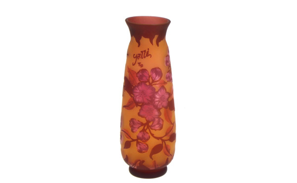 GALLE Tip - Vase en verre à décor dégagé