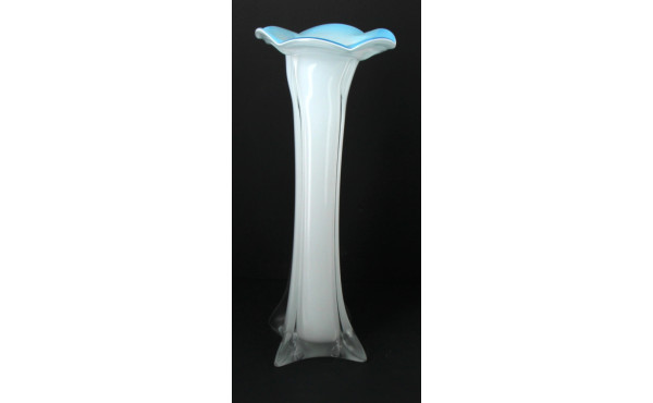 Grand vase cornet en verre blanc et bleu