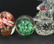 5 boules presse-papiers + 1 poire en ver