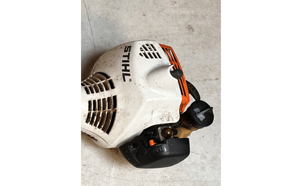 Taille bordure thermique Stihl FS 38 à 