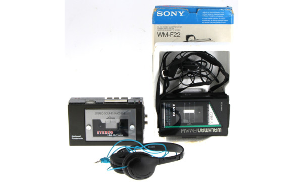 Lot de 2 walk-man de marques SONY et Pan