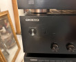 Chaîne stéréo comprenant un amplificateu