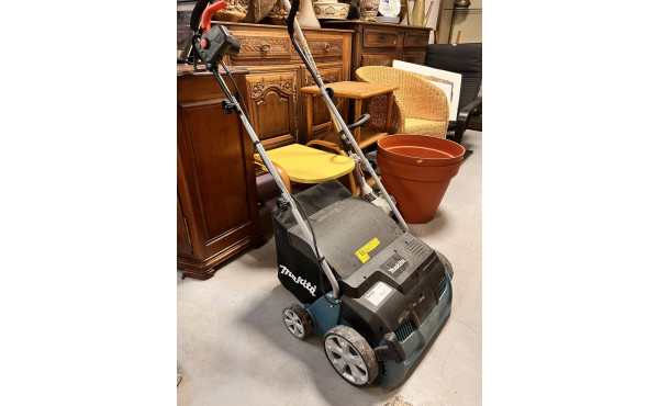 Scarificateur Makita UV 3200 pour entret
