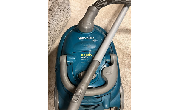 Aspirateur traîneau TORNADO 1600 W