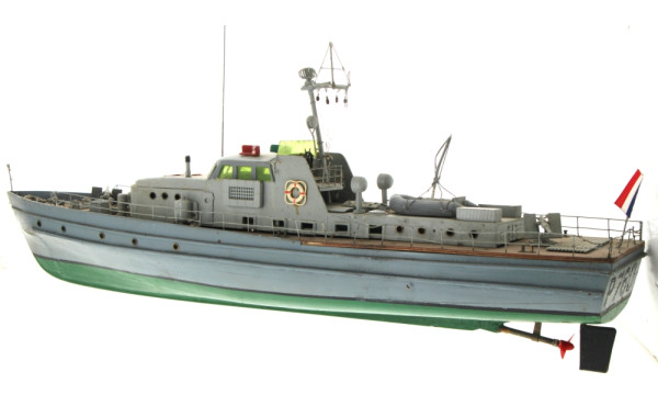 Maquette de bateau militaire bois et acc