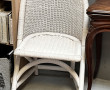 5 chaises en rotin blanc, petites usures
