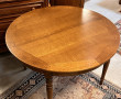 Table ronde en bois massif, de qualité, 