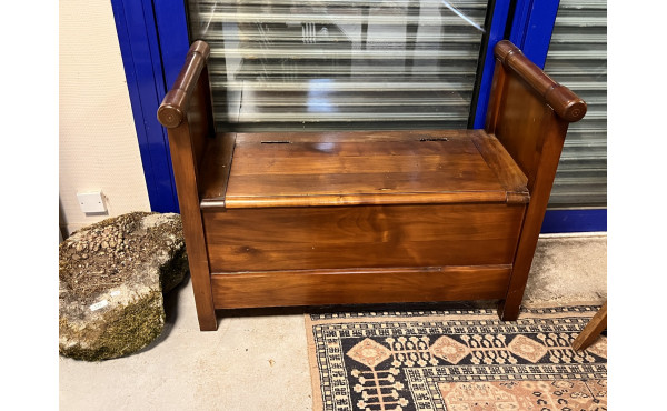 Petit banc coffre en bois massif teinte 