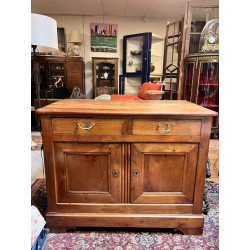 Buffet bas ancien en bois fruitier ouvra