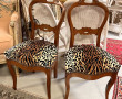 Suite de 4 chaises anciennes en bois fru