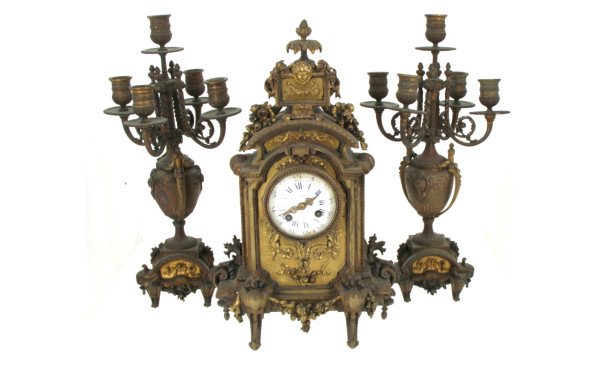 Garniture de cheminée en laiton et métal