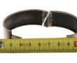Bracelet jonc ouvrant ancien en argent, 
