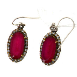 Paire de BO pendantes serties chacune d'