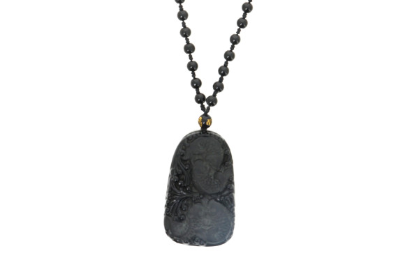 CHINE - Collier en perles de verre noire