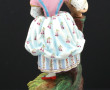 "Jeune fille aux oiseaux", sujet en bisc