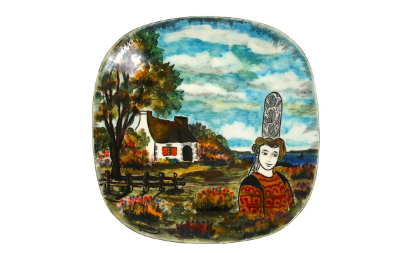 YOUEN - assiette décor d'une bigoudene p
