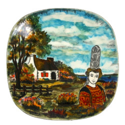 YOUEN - assiette décor d'une bigoudene p