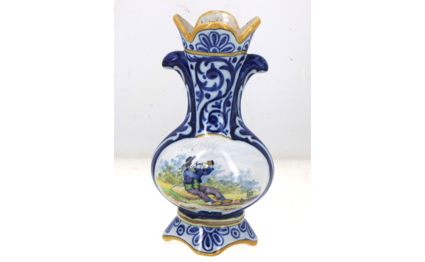 HB Quimper - Vase à décor de sonneur, mo
