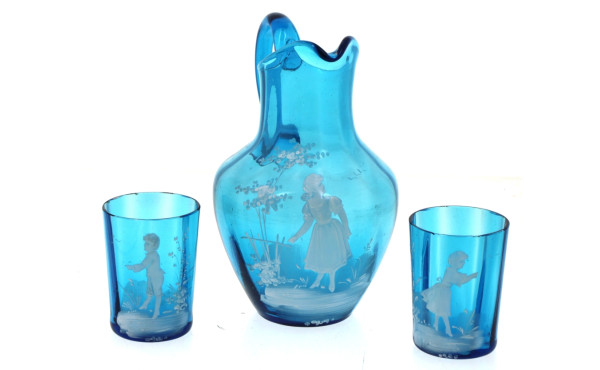 Broc à eau et 2 verres timbales en verre