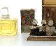 Thème PARFUM - Lot comprenant : un flaco