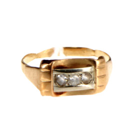 Bague ancienne en or jaune 18 cts sertie