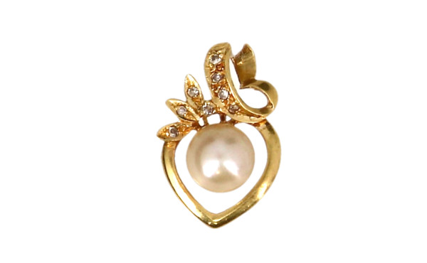 Pendentif en or jaune 18 cts, perle de c