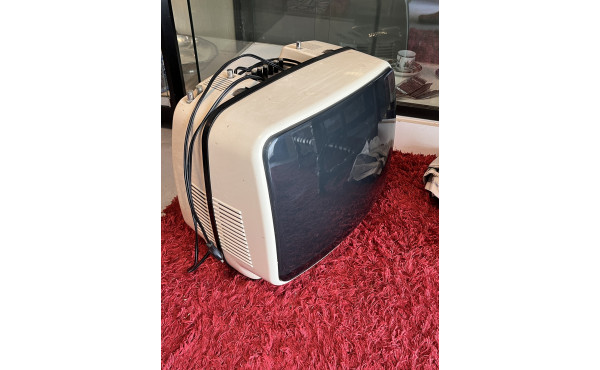 Téléviseur cathodique vintage ITT Ocean