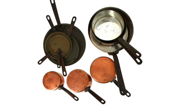 Lot de 6 casseroles en cuivre avec couve