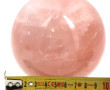 Sphère en quartz rose poli rose pâle lég