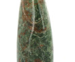 Forme libre en calcite verte polie inclu