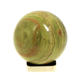 Sphère en calcite rubanée verte dite ony