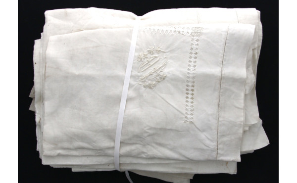 Lot de linge ancien : 2 nappes blanches 