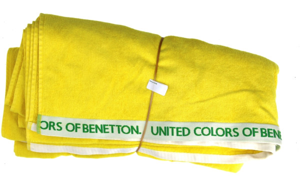 BENETTON - Deux draps de plage en éponge