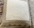 LINGE marque BOUCHARA : 2 dessus de lit 