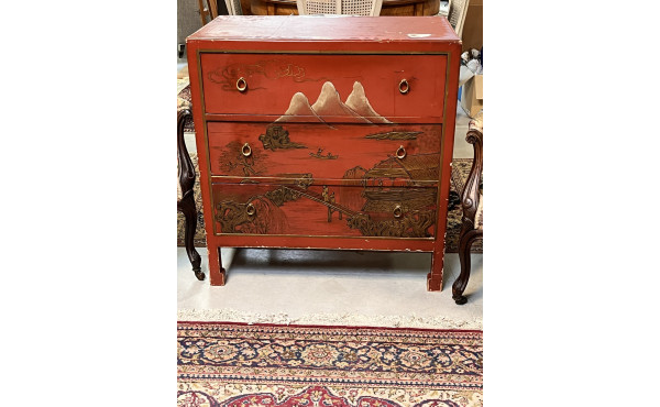 Commode chinoise en laque rouge décor de