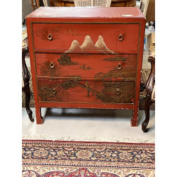 Commode chinoise en laque rouge décor de