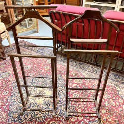 Deux valets de chambre , H152 et H97 cm