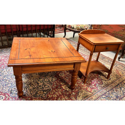 Table basse carrée en pin, H41 x L69 x P