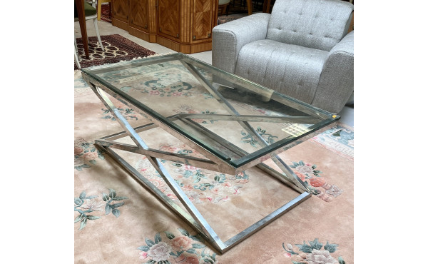 Table basse design en métal chromé et pl