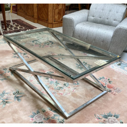 Table basse design en métal chromé et pl