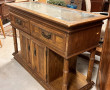 Petit buffet bas en bois stratifié et ro