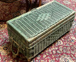 Une table basse plateau marbre : on y jo