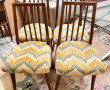Suite de 4 chaises dossier barreaux