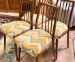 Suite de 4 chaises dossier barreaux