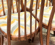 Suite de 4 chaises dossier barreaux
