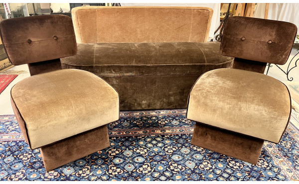 Salon de créateur en velours comprenant 