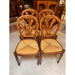 4 chaises en bois teinte merisier, dossi