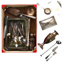 Lot de métal argenté dont vase, couverts