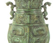 CHINE - Vase en bronze à patine vert ant