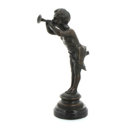 "Jeune enfant au cornet", sujet décorati